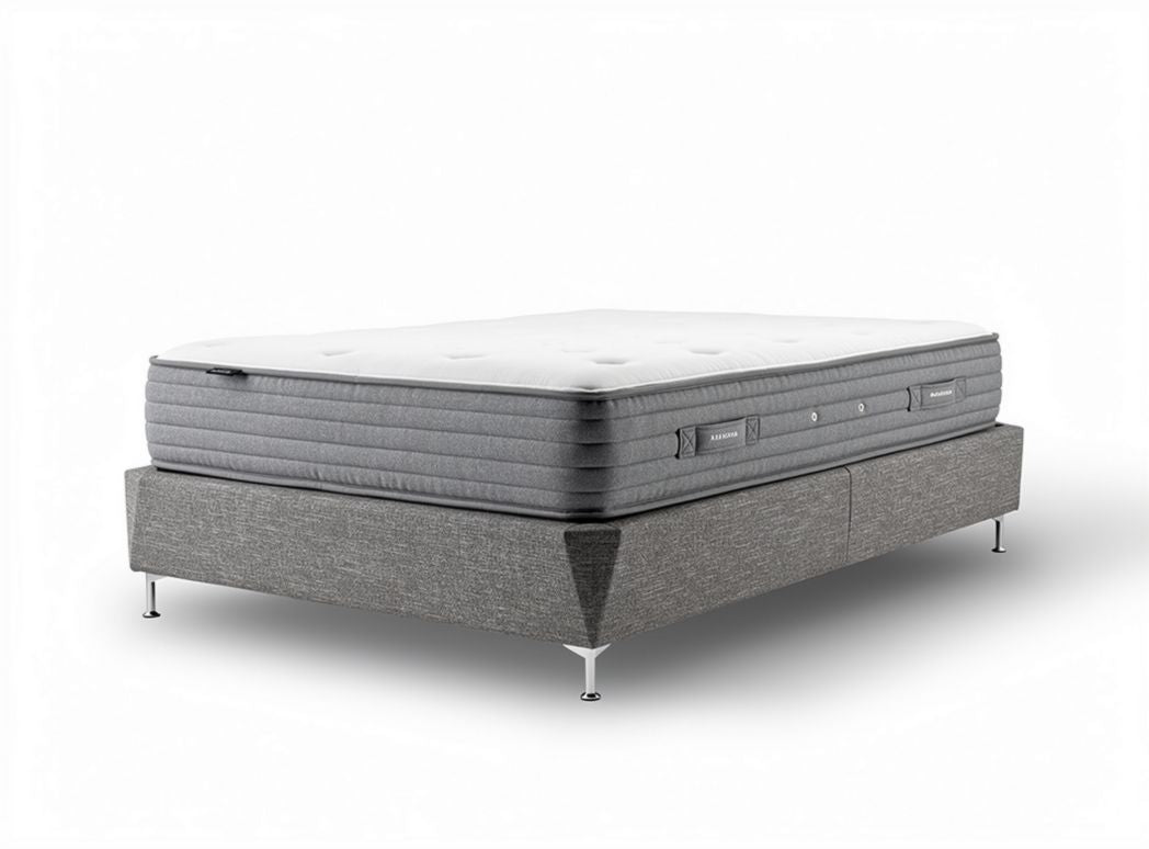 Memory foam mattress 200 x 160 x 30cm with removable cover and support base